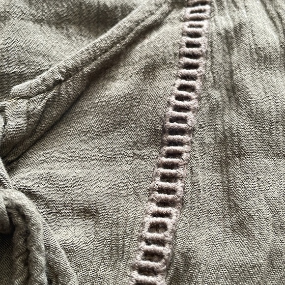 GUC Socialite Green Blouse - Picture 3 of 7